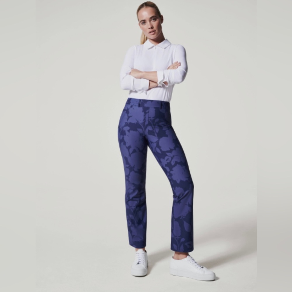 NWT Spanx Petite Sunshine Collection Kick Flare Pant Blue Tropical Print Sz M